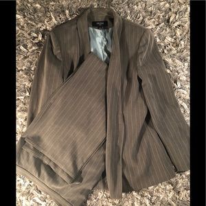Jones Ware Gray Suit Size 16